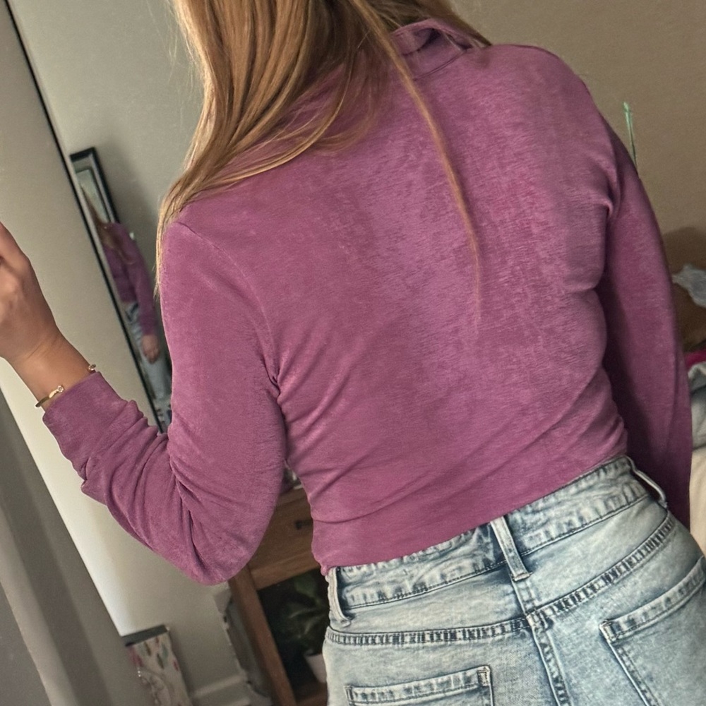 Purple Ruched Button-Up Women's Top - Picture 3 of 10